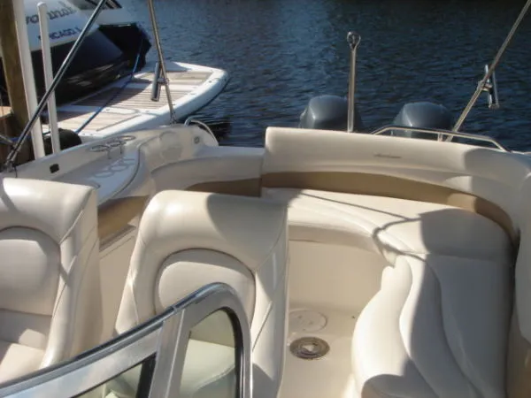 Slide: The Image of Godfrey Hurricane 26 SUNDECK TWIN 150 4 STROKE YAMAHAS 2005 - 3
