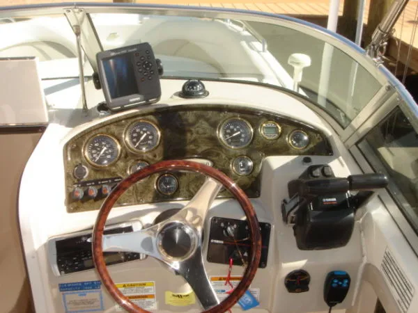 Slide: The Image of Godfrey Hurricane 26 SUNDECK TWIN 150 4 STROKE YAMAHAS 2005 - 5