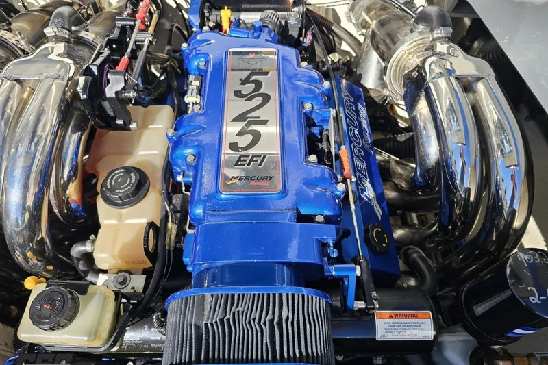Slide: The Image of 2009 Formula 353 FASTech engine with Mercury Racing 525 EFI, chrome headers. - 98