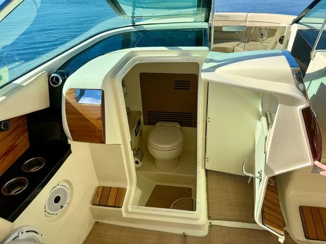 Slide: The Image of 2020 Chris-craft Launch 31 Gt - Image 27 - 27