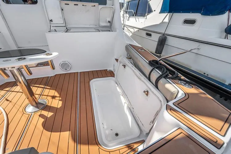 Slide: The Image of 2006 Luhrs Convertible - Image 11 - 11