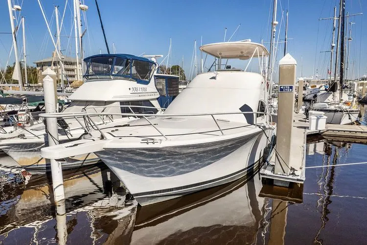 Slide: The Image of 2006 Luhrs Convertible - Image 4 - 4