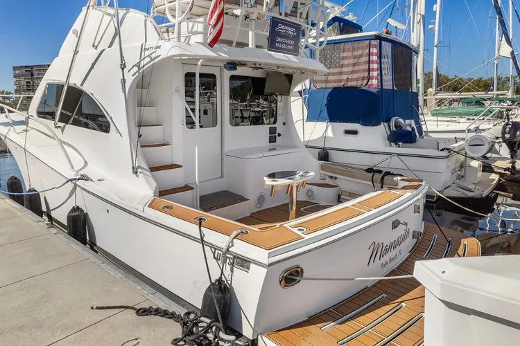 Slide: The Image of 2006 Luhrs Convertible - Image 6 - 6