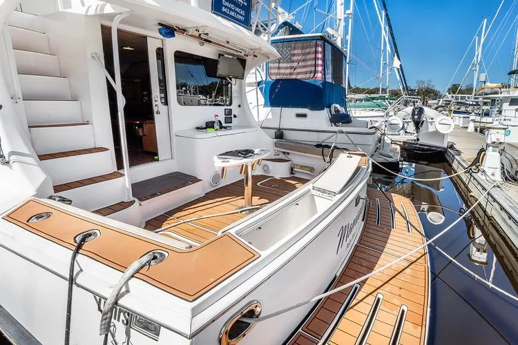 Slide: The Image of 2006 Luhrs Convertible - Image 7 - 7