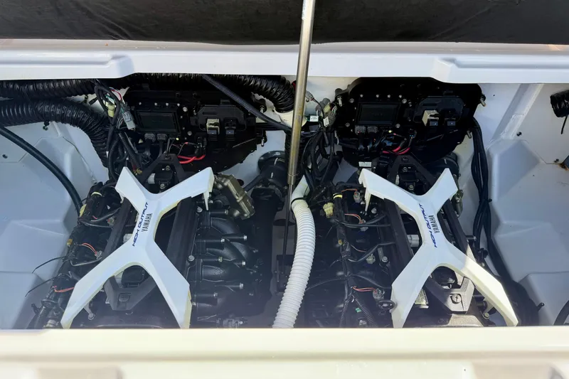 Slide: The Image of 2024 Yamaha SX 250 engine compartment showcasing dual high-output engines. - 18