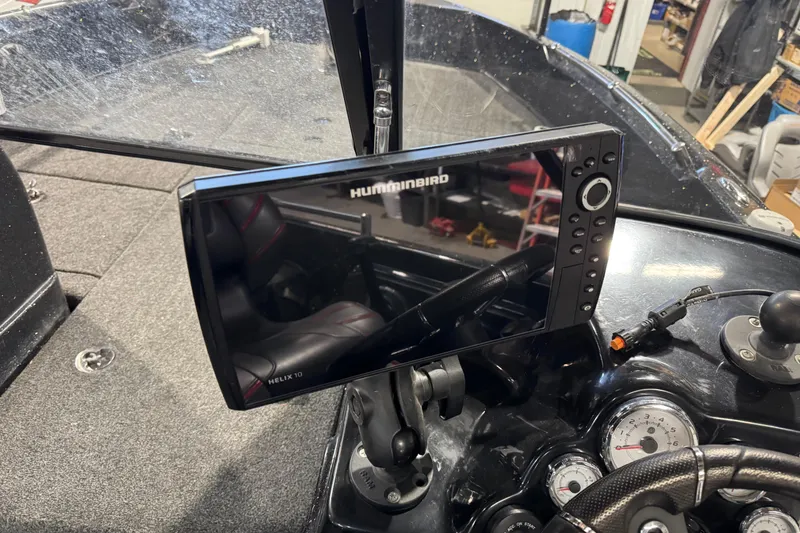 Slide: The Image of Humminbird Helix 10 fish finder on 2020 Nitro ZV21 boat dashboard. - 8