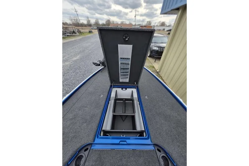 Slide: The Image of 2026 Nitro Z20 XL Pro boat with open storage compartment on deck. - 44