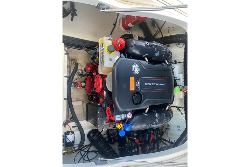 Slide: The Image of Engine compartment of 2021 Chaparral 26 Surf with Volvo Penta engine. - 8