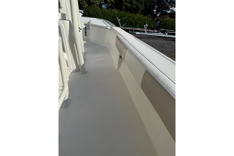 Slide: The Image of 2017 Seaborn FX24 Bay boat deck, showcasing clean design and spacious layout. - 21