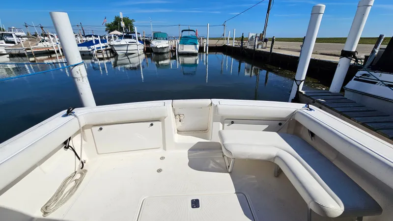 Slide: The Image of 2006 Tiara Yachts 2900 Coronet in harbor, calm water, blue sky. - 4