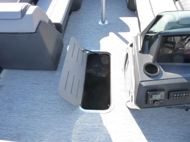 Slide: The Image of Bennington 21SSRLX 2026 - 12