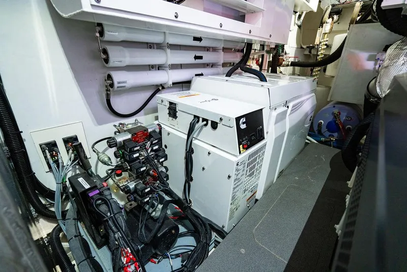 Slide: The Image of Absolute 64 Navetta 2023 - 72