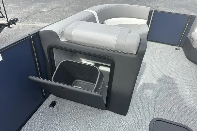 Slide: The Image of Evotti 523CS 2026 boat interior with storage compartment and seating. - 15
