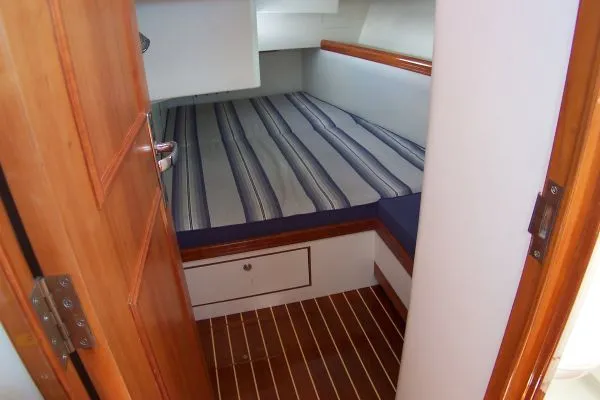 Slide: The Image of Turner Tripp Lift Keel Raised Salon Sloop 2001 - 4