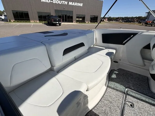 Slide: The Image of Chaparral H2O 19 DELUXE 2018 - 5