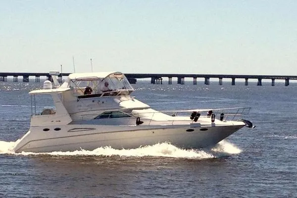 Slide: The Image of Sea Ray Aft Cabin 1999 - 0