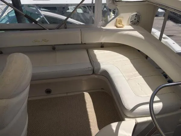 Slide: The Image of Sea Ray Aft Cabin 1999 - 5