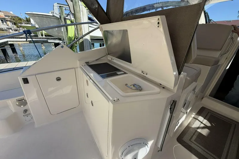 Slide: The Image of 2014 Pursuit F350 - Cooler - 21