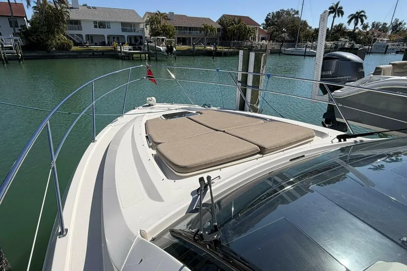 Slide: The Image of 2014 Pursuit F350 - Foredeck - 23