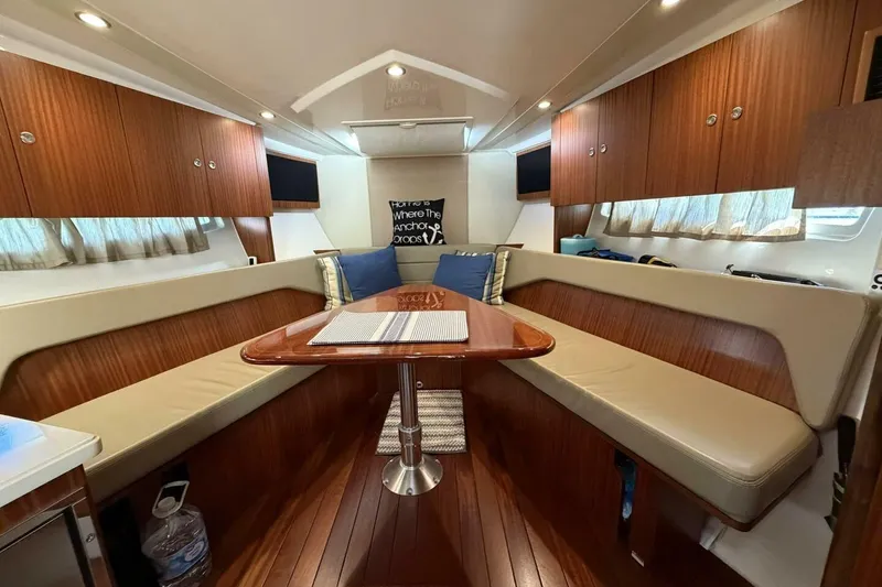 Slide: The Image of 2014 Pursuit F350 - Salon - 3