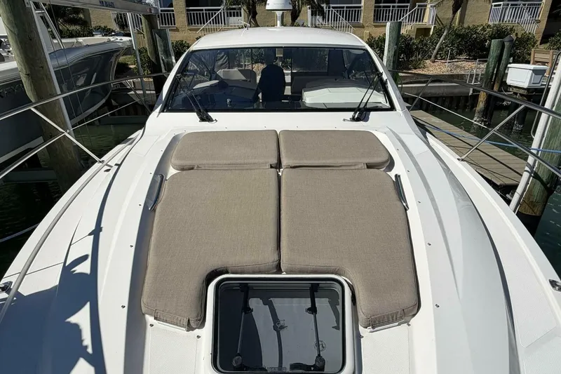 Slide: The Image of 2014 Pursuit F350 - Foredeck - 4