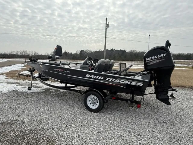 The Image of Tracker 175 2014 - 1