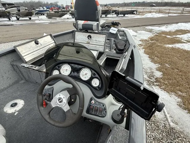 Slide: The Image of Tracker 175 2014 - 7