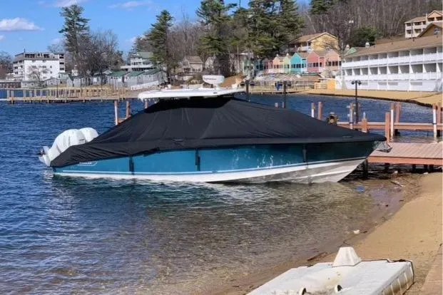 Slide: The Image of Boston Whaler 330 Outrage 2018 - 11