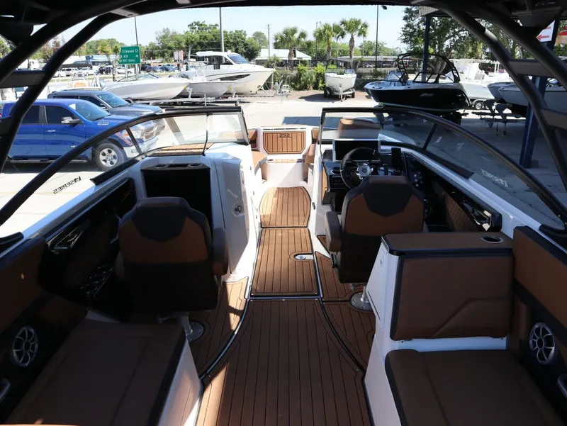 Slide: The Image of Interior of 2026 Yamaha Boats 252SE with luxurious design. - 9