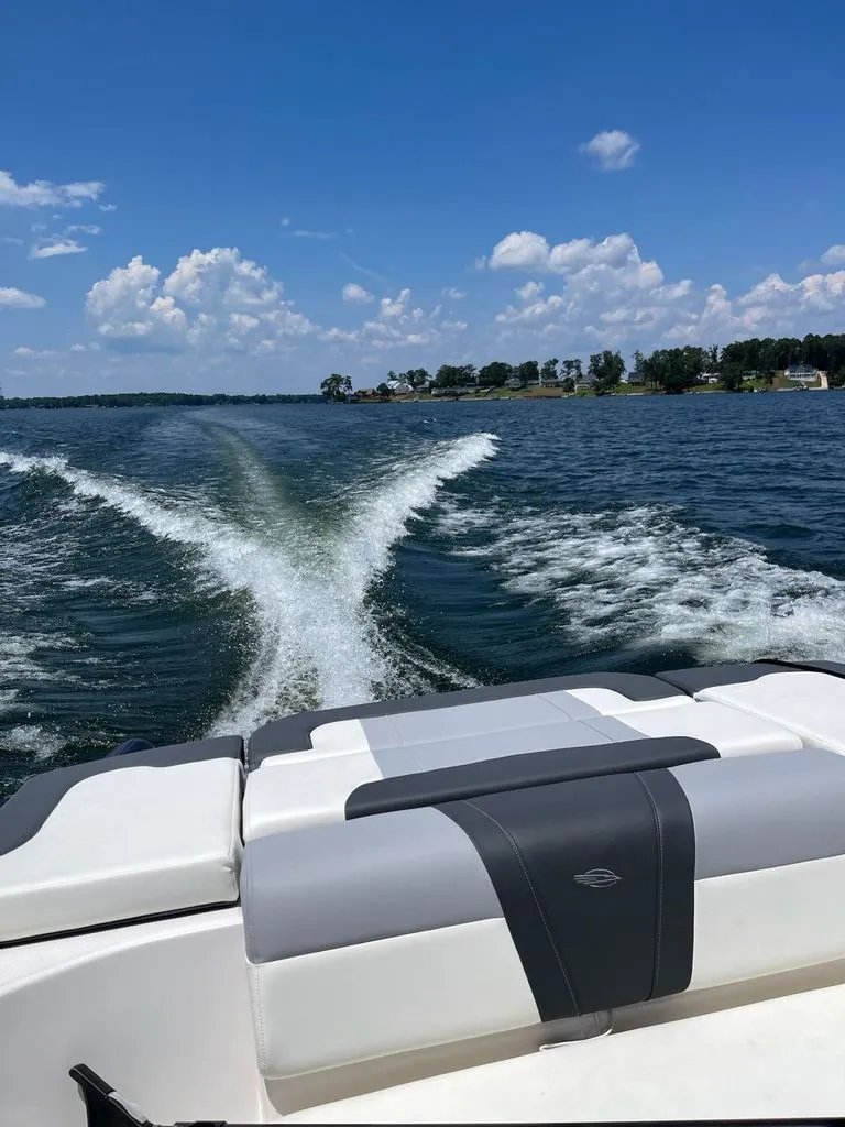 Slide: The Image of Chaparral 23 SSi 2022 - 4