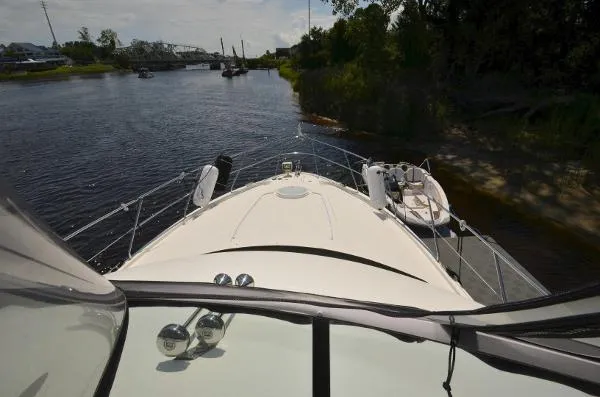 Slide: The Image of Silverton 38 Sport Bridge 2005 - 3