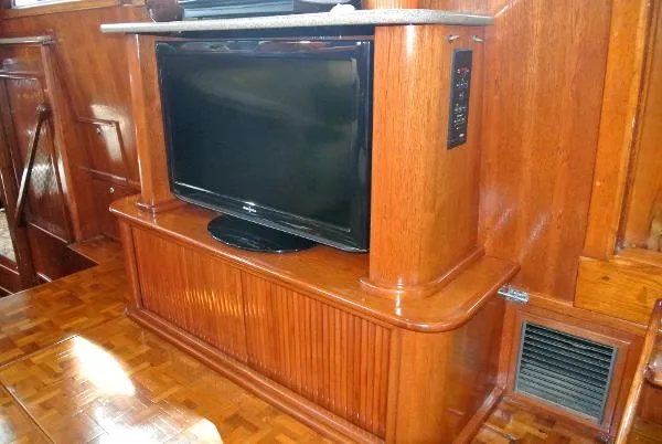 Slide: The Image of Gulfstar Custom 53/60 MKII Trawler 1976 - 9