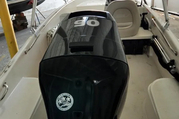 Slide: The Image of Boston Whaler Super Sport 17 2014 - 10