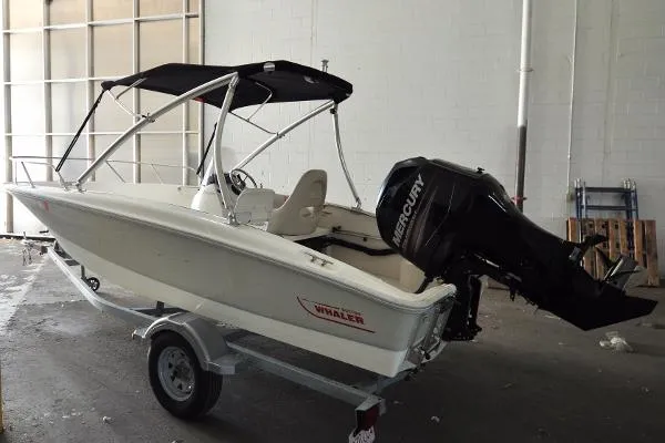 Slide: The Image of Boston Whaler Super Sport 17 2014 - 7