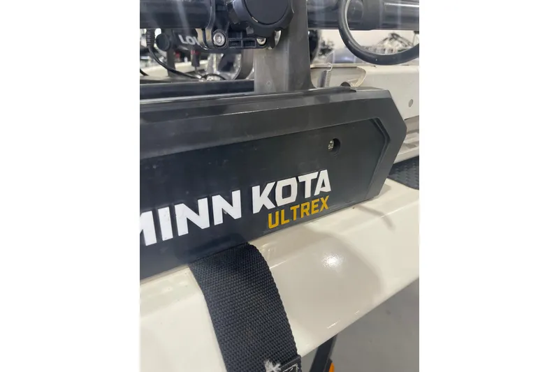 Slide: The Image of Minn Kota Ultrex motor on 2018 Ranger RT198P boat, close-up view. - 13