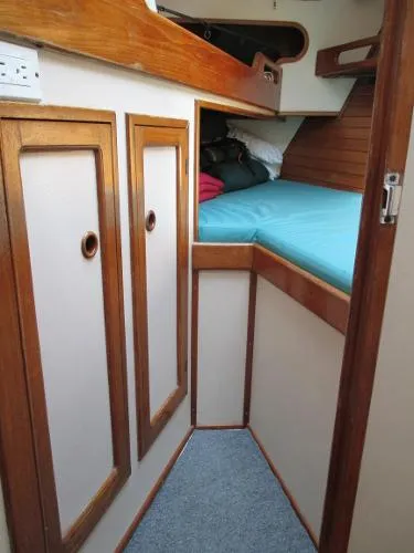Slide: The Image of Montevideo 43 Aft Cabin 1988 - 4