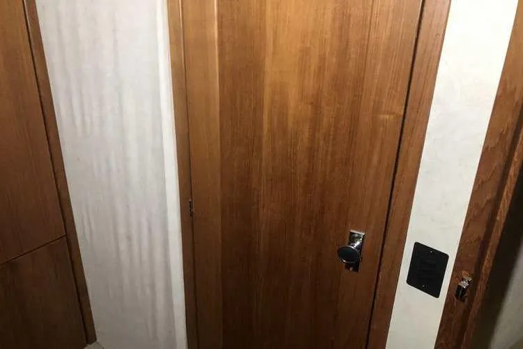 Slide: The Image of Wooden interior door on 1997 Bayliner 3988 Motoryacht. - 63