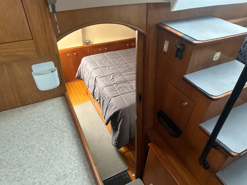 Slide: The Image of Mainship 430 Trawler 1999 - 53