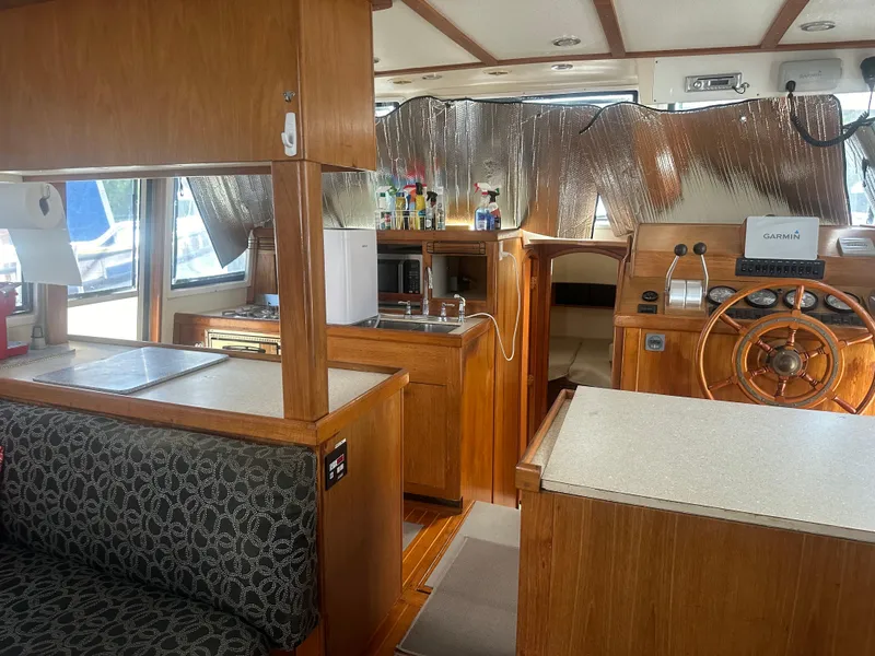 Slide: The Image of Mainship 430 Trawler 1999 - 59