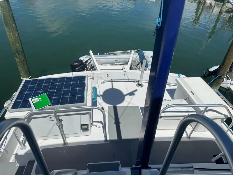 Slide: The Image of Mainship 430 Trawler 1999 - 66