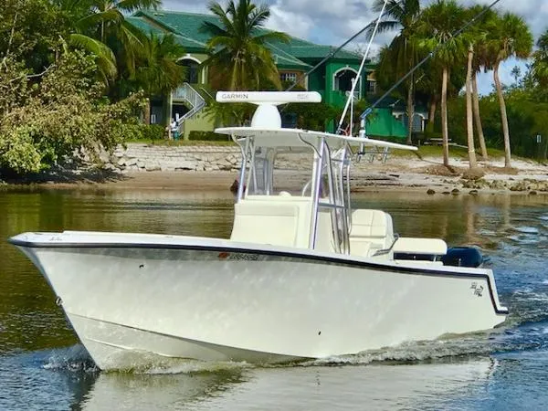 Slide: The Image of SeaVee 320Z Open Fisherman 2017 - 5