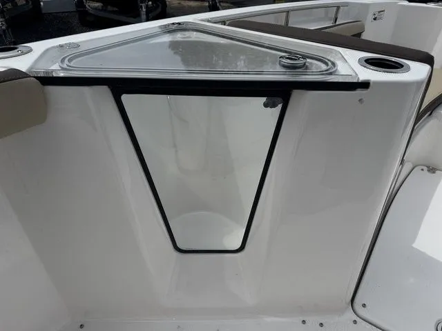 Slide: The Image of Yamaha 255 FSH Sport E 2025 - 14