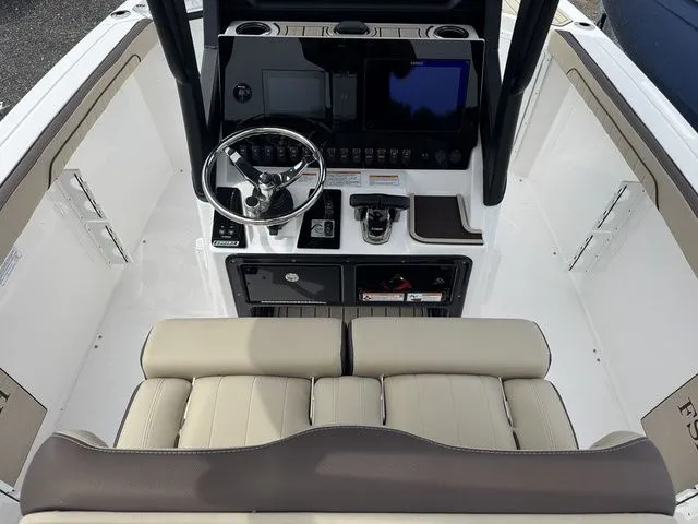 Slide: The Image of Yamaha 255 FSH Sport E 2025 - 6