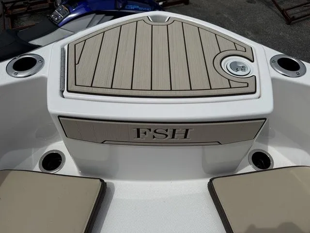 Slide: The Image of Yamaha 255 FSH Sport H 2025 - 10