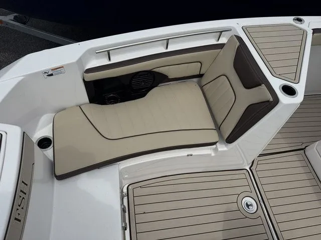 Slide: The Image of Yamaha 255 FSH Sport H 2025 - 14