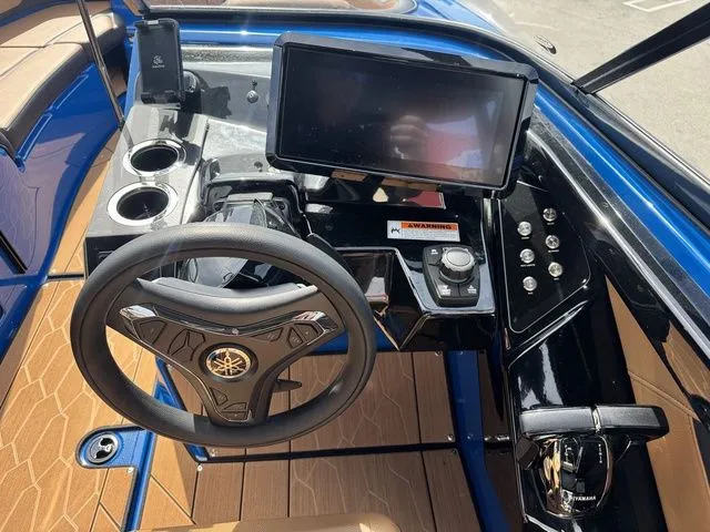 Slide: The Image of Yamaha 255XD 2026 - 22