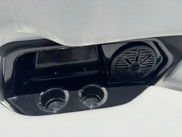 Slide: The Image of Yamaha AR250 2025 - 13