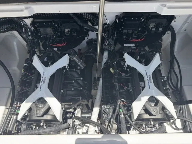 Slide: The Image of Yamaha AR250 2025 - 30