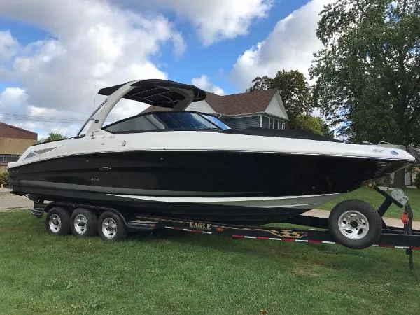 Slide: The Image of Sea Ray 300 SLX 2012 - 0