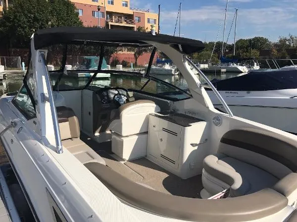 Slide: The Image of Sea Ray 300 SLX 2012 - 4